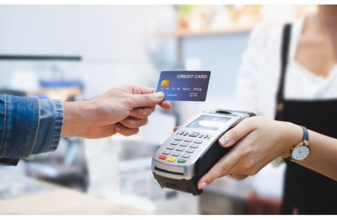 Kupi na rate!: Plaćanje karticom Banca Intese na 6 mesečnih rata