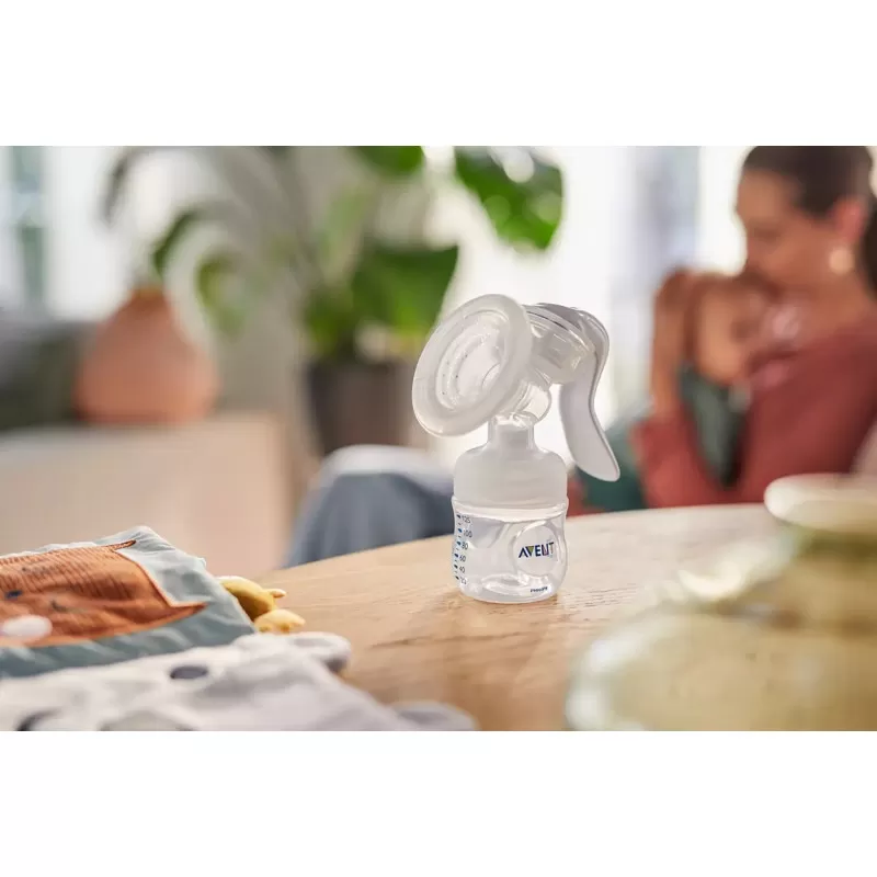 AVENT MANUELNA PUMPICA, SET ZA IZMAZANJE NATURAL (flasice, tufer, via solja sa adapterom) 